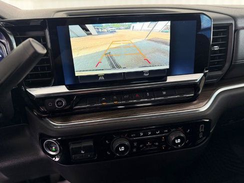 Used 2025 Chevrolet Silverado 1500 LT RWD image 4