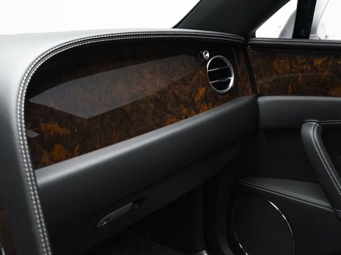 Used 2014 Bentley Flying Spur W12 image 48