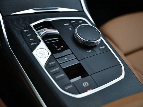 New 2026 BMW 330i Sedan w/ Premium Package image 38