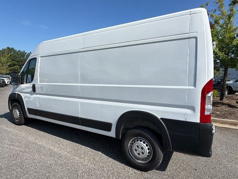 Used 2024 RAM ProMaster 2500 w/ Convenience Group FWD image 10