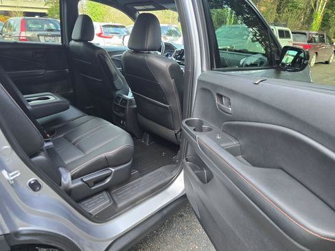 Used 2022 Honda Passport TrailSport image 13