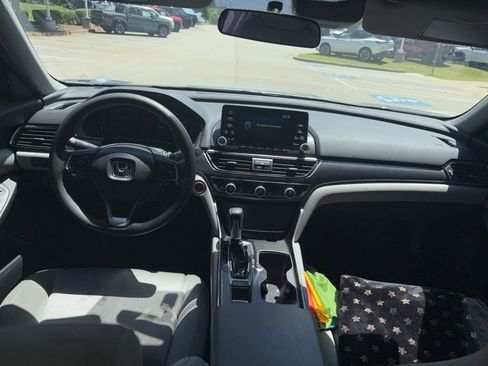 Used 2020 Honda Accord LX image 10
