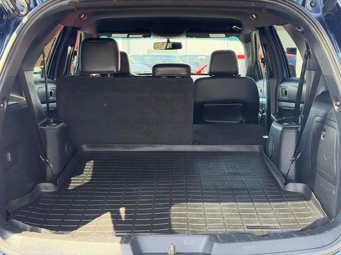 Used 2016 Ford Explorer XLT w/ Equipment Group 202A AWD/4WD image 7