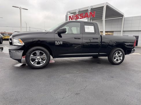 Used 2024 RAM 1500 Classic SLT image 2