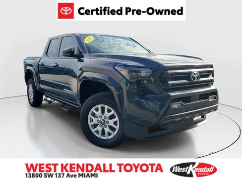 Certified 2025 Toyota Tacoma SR5 AWD/4WD image 1