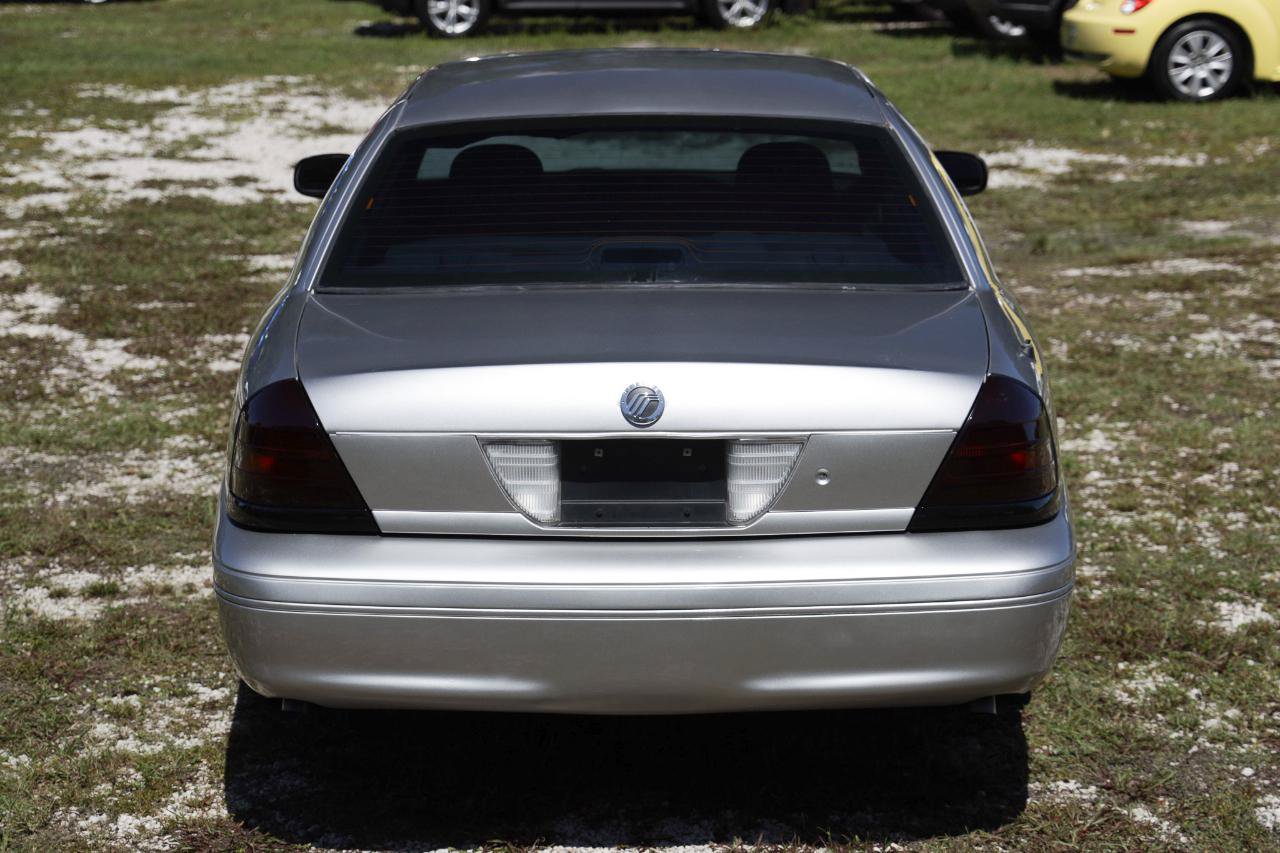 Used 2005 Ford Crown Victoria LX RWD image 7
