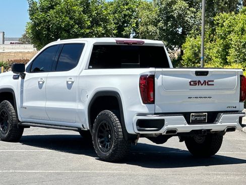 Used 2023 GMC Sierra 1500 AT4 w/ Technology Package AWD/4WD image 3