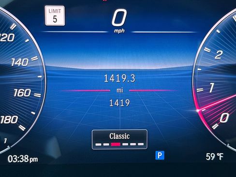 Used 2025 Mercedes-Benz CLE 53 AMG 4MATIC Coupe image 33