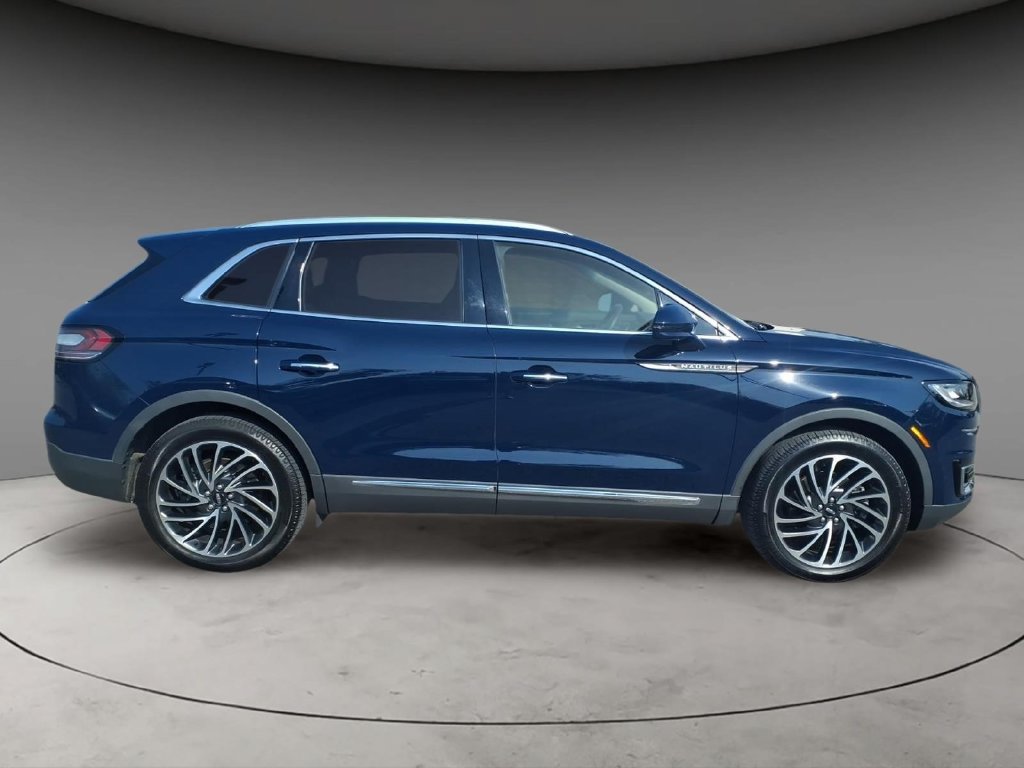 Used 2020 Lincoln Nautilus Reserve w/ Cargo Utility Package AWD/4WD image 11