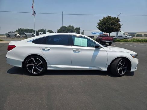 Used 2019 Honda Accord Sport image 3