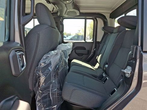 New 2026 Jeep Gladiator Sport image 6