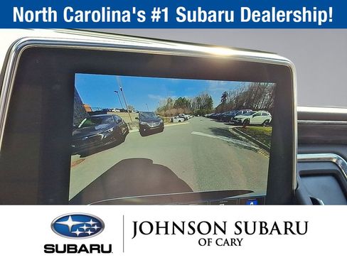 Used 2024 GMC Yukon XL SLT w/ SLT Luxury Package image 17