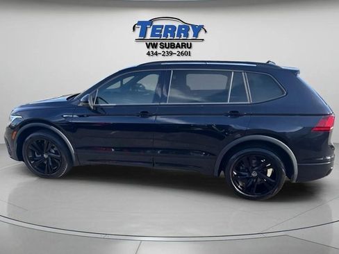 Certified 2023 Volkswagen Tiguan SE R-Line image 2