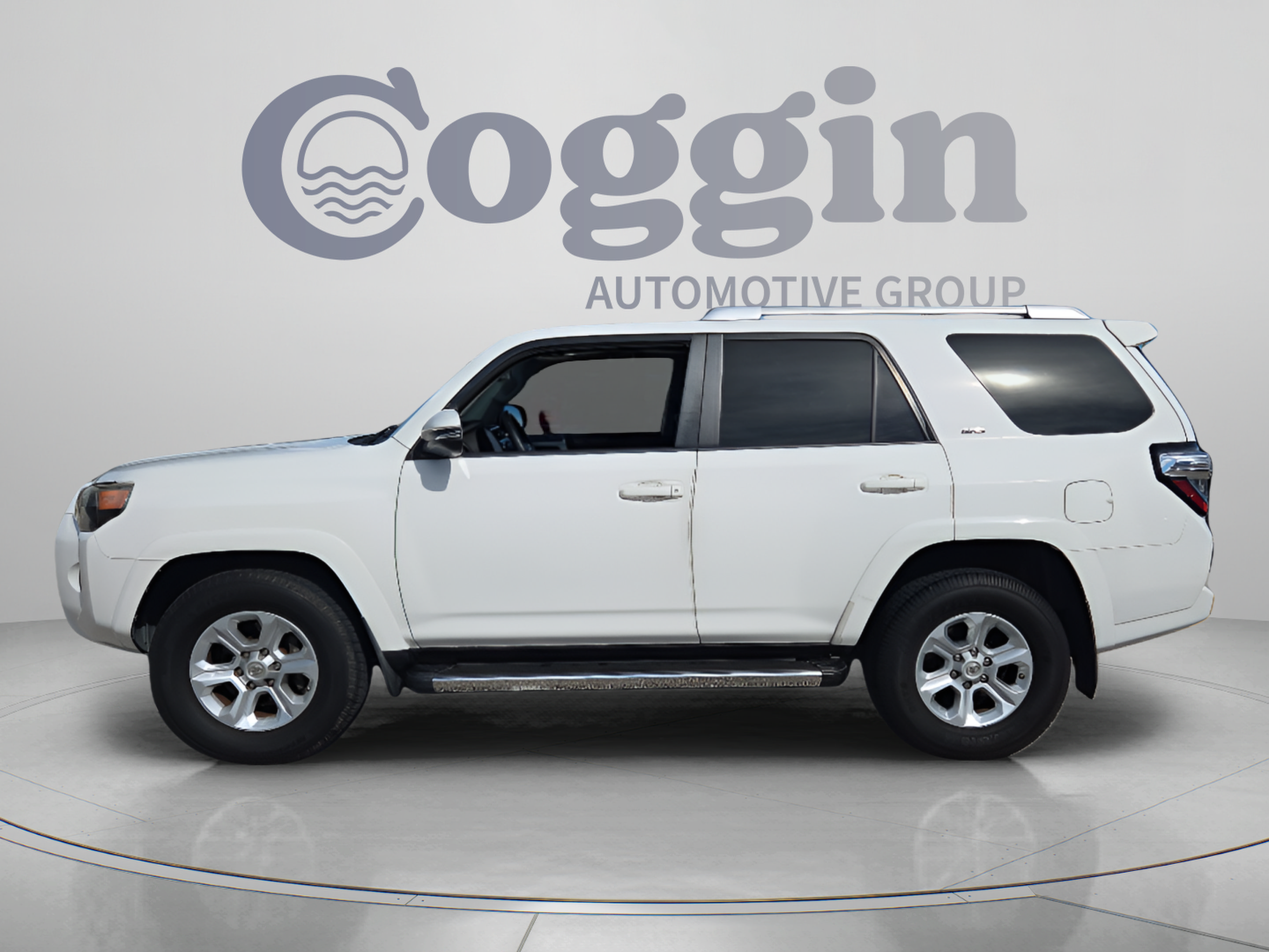Used 2017 Toyota 4Runner SR5 Premium RWD image 2