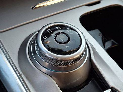 Used 2022 Ford Explorer XLT w/ Equipment Group 202A image 18