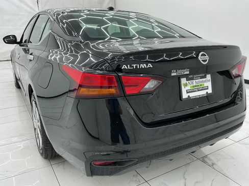 Used 2020 Nissan Altima 2.5 S FWD image 9