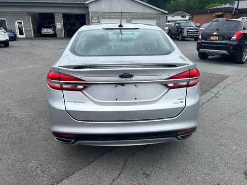 Used 2017 Ford Fusion SE w/ Equipment Group 201A image 4