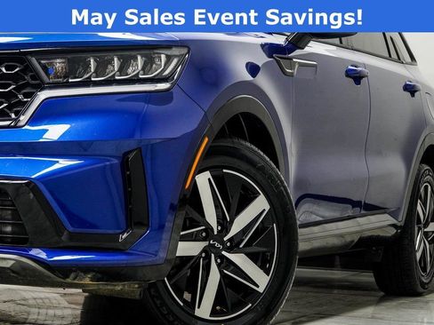 Used 2023 Kia Sorento S w/ Panoramic Sunroof Package FWD image 3