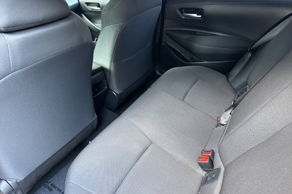 Used 2021 Toyota Corolla LE w/ LE Convenience Package FWD image 11