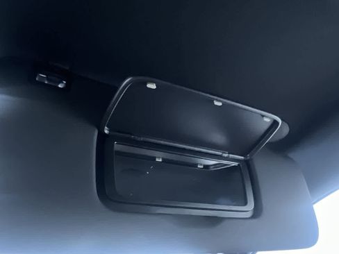 Used 2024 Chevrolet Colorado Trail Boss w/ Technology Package image 33