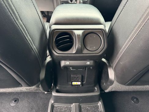 Used 2021 Jeep Wrangler Unlimited Sahara image 15