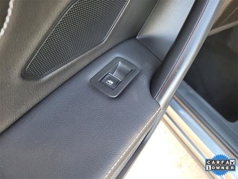 Used 2022 Volkswagen Tiguan SEL R-Line image 17