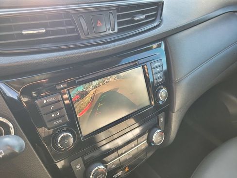 Used 2019 Nissan Rogue SV FWD image 15