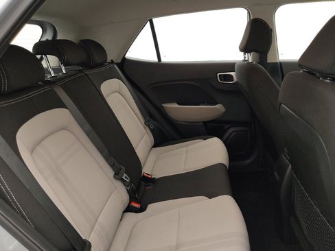 Used 2021 Hyundai Venue SEL FWD image 19