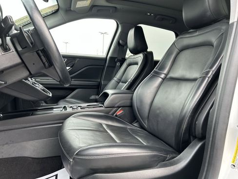 Used 2022 Lincoln Corsair AWD w/ Premium Package image 17