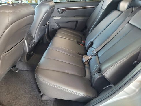 Used 2012 Hyundai Santa Fe Limited w/ Navigation Pkg 4 FWD image 6