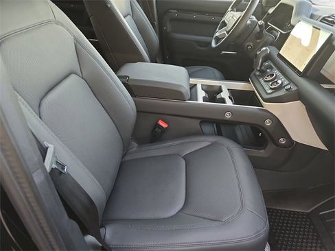 Used 2025 Land Rover Defender 110 S image 10