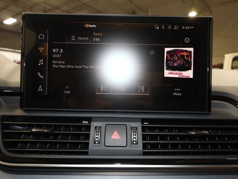 Used 2025 Audi Q5 2.0T Premium AWD/4WD image 12