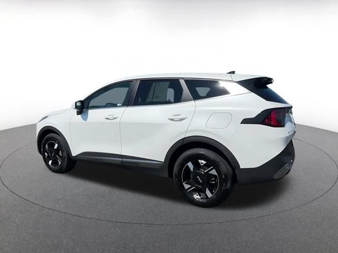 Used 2026 Kia Sportage LX AWD/4WD image 8