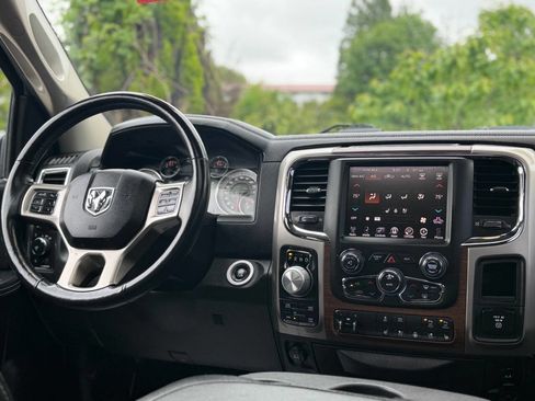 Used 2016 RAM 1500 Laramie w/ Convenience Group AWD/4WD image 12