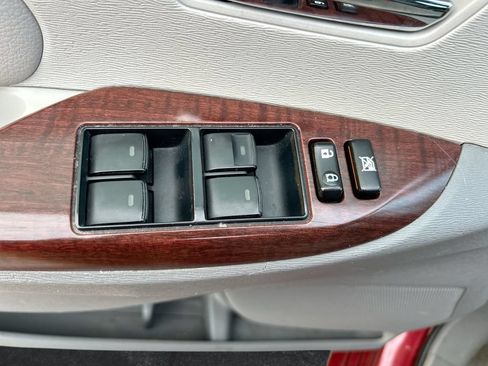 Used 2013 Toyota Sienna XLE FWD image 13