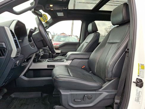 Used 2022 Ford F250 Lariat w/ Black Appearance Package image 13