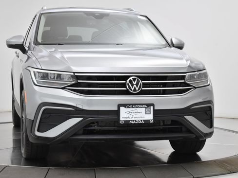 Used 2022 Volkswagen Tiguan SE AWD/4WD image 12