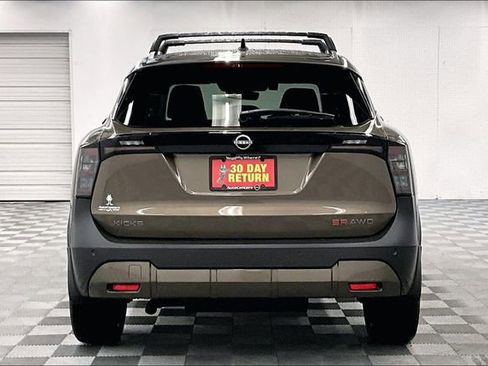 New 2026 Nissan Kicks SR w/ SR Premium Package image 5