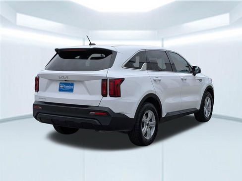 Used 2023 Kia Sorento LX FWD image 6