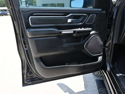 Used 2019 RAM 1500 Laramie RWD image 8