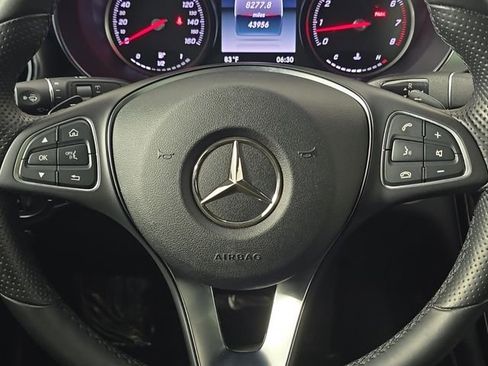 Used 2018 Mercedes-Benz GLC 300 4MATIC image 27