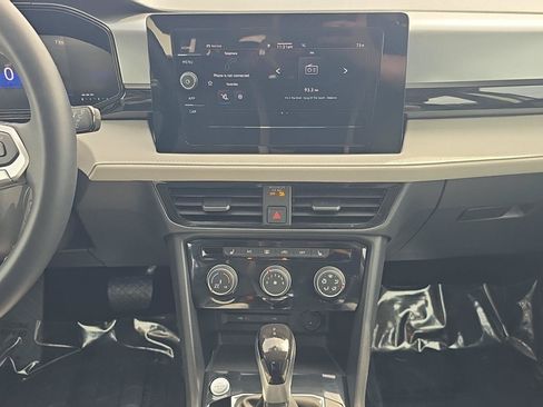 Certified 2025 Volkswagen Taos S AWD/4WD image 19