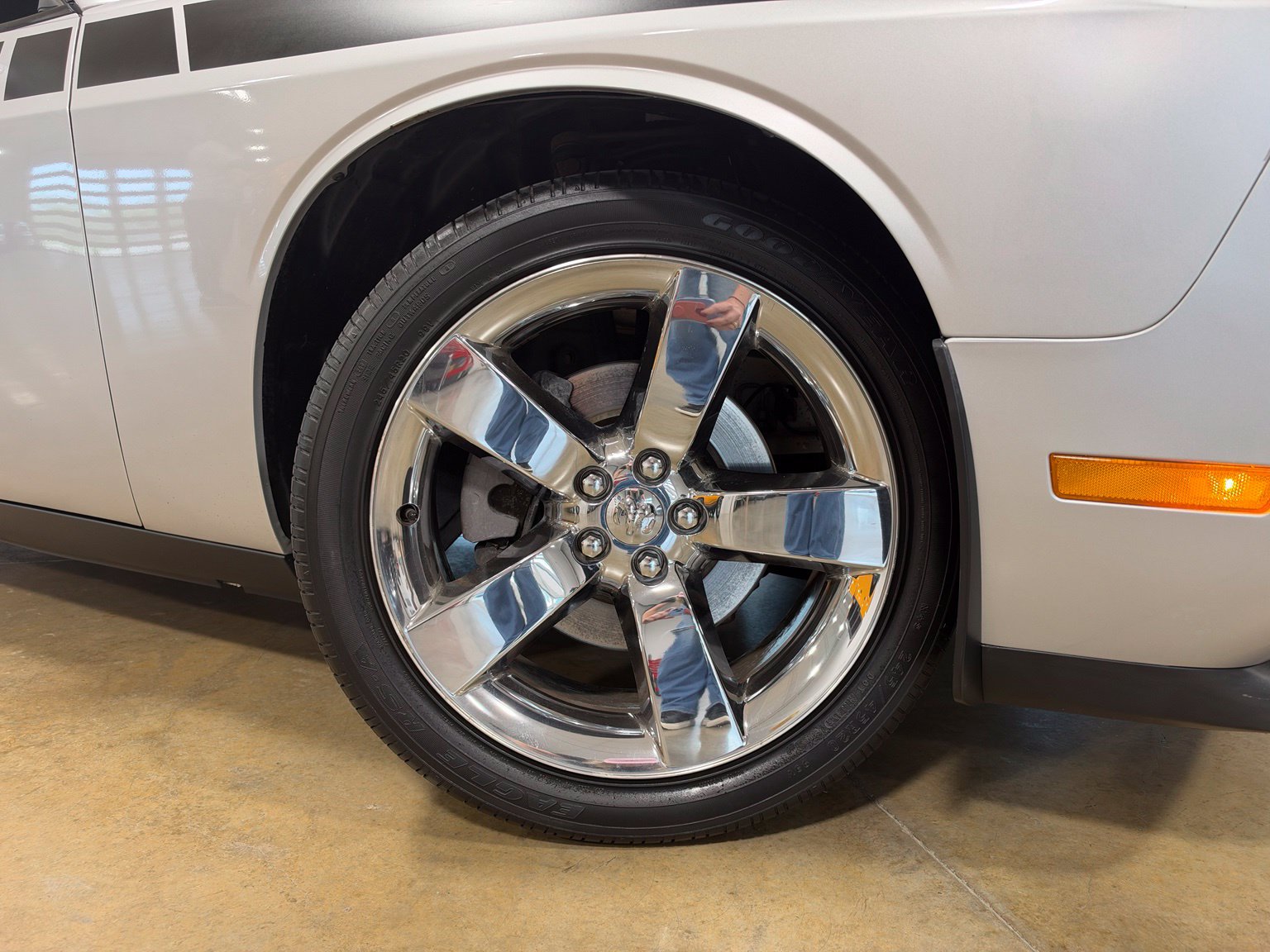 Used 2010 Dodge Challenger R/T RWD image 11