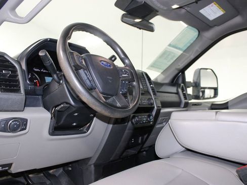 Used 2021 Ford F550 4x4 Regular Cab Super Duty image 23