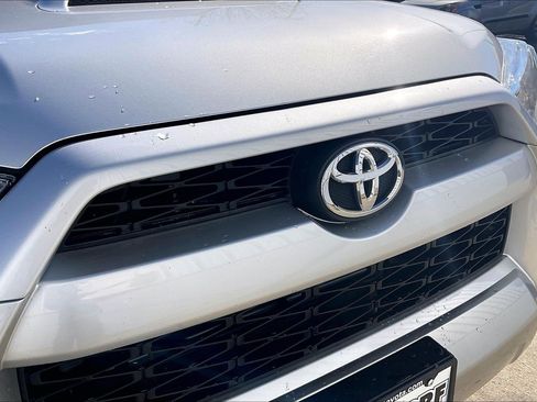 Used 2018 Toyota 4Runner TRD Off-Road image 34