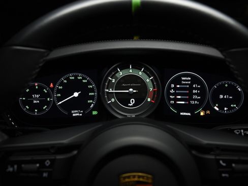 Used 2023 Porsche 911 Sport Classic RWD image 37