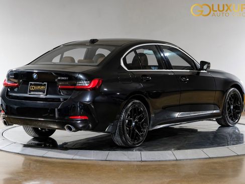 Used 2025 BMW 330i xDrive Sedan w/ Convenience Package image 10