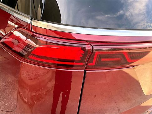 Used 2024 Kia Carnival SX Prestige FWD image 29
