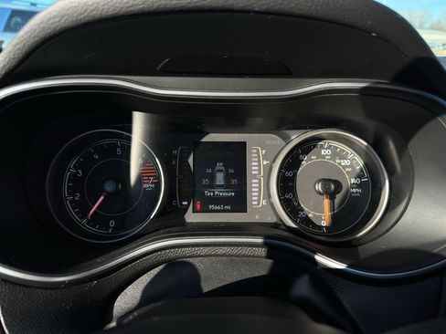 Used 2021 Jeep Cherokee Latitude image 17