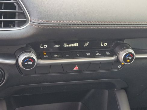 Used 2025 MAZDA MAZDA3 s FWD image 19
